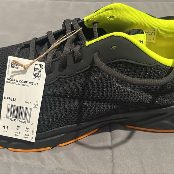 Men’s composite toes shoes (steel toes) size 11.  2 pair. Price is negotiable. - Picture 2 of 4